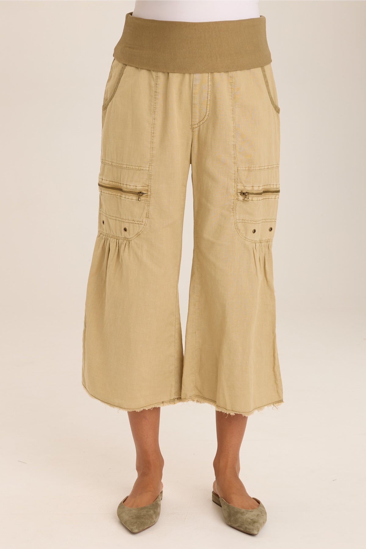 Wearables Pasqual Cotton Linen Flowy Cargo Crop 