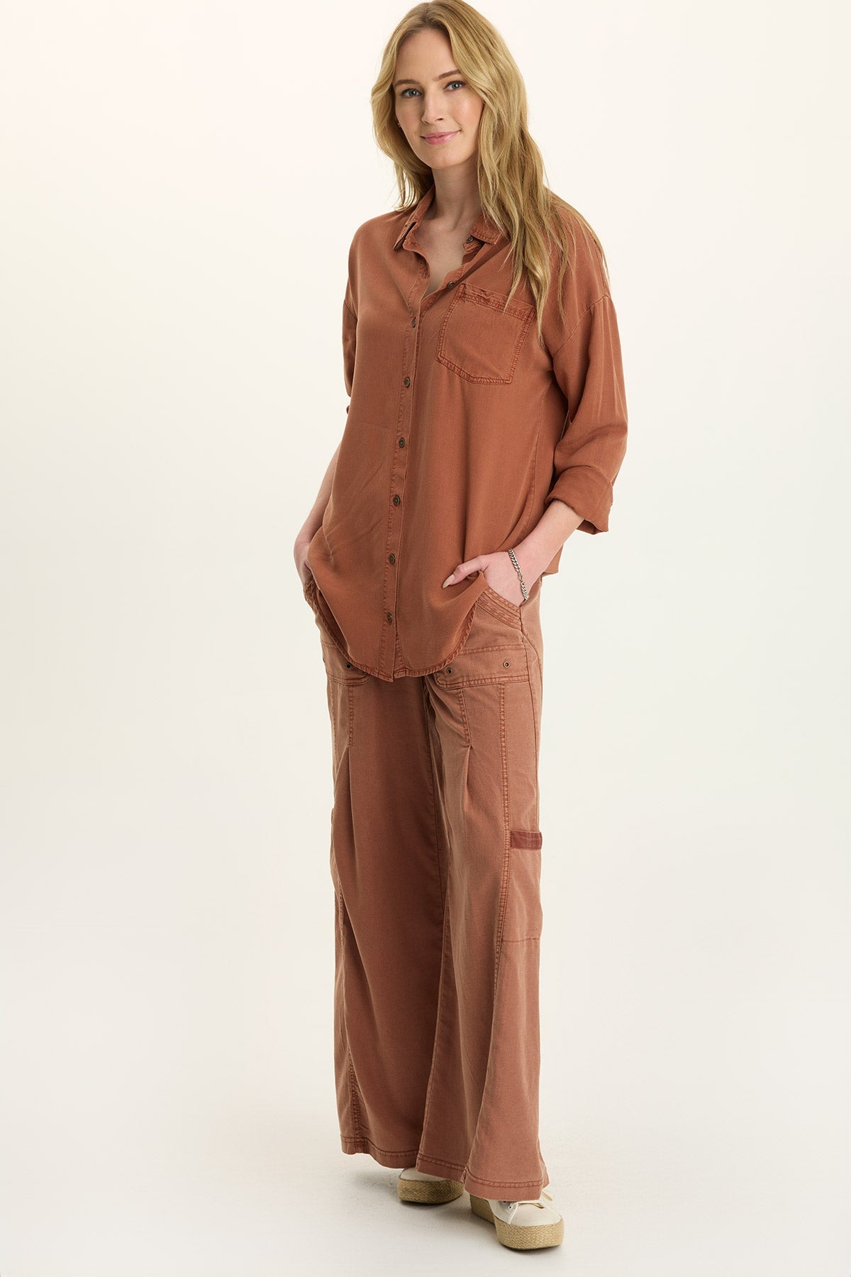 Wearables Dusten Lightweight Oversize Button-Up 