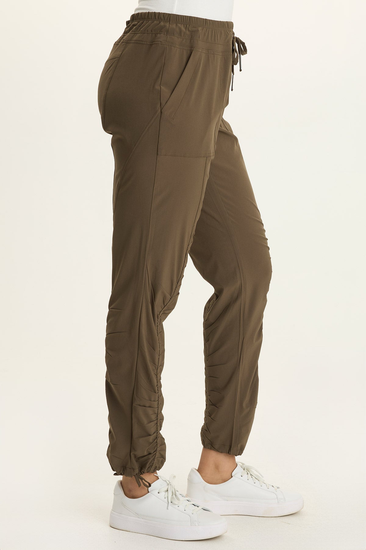 Wearables Jules Active Ruched Drawstring Stretch Pant 
