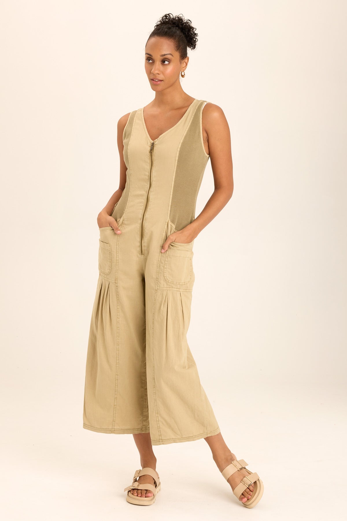 Wearables Macgowan Linen Cargo Tank Jumpsuit 